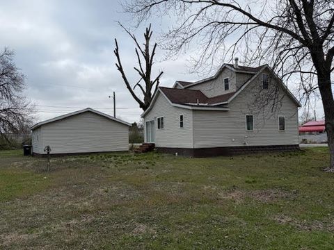 Tiny photo for 111 E Peach Street, Centralia, IL 62801 (MLS # 12603898)