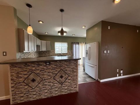 Tiny photo for 111 E Peach Street, Centralia, IL 62801 (MLS # 12603898)
