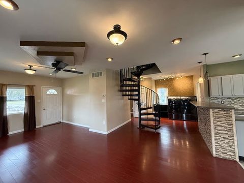 Tiny photo for 111 E Peach Street, Centralia, IL 62801 (MLS # 12603898)