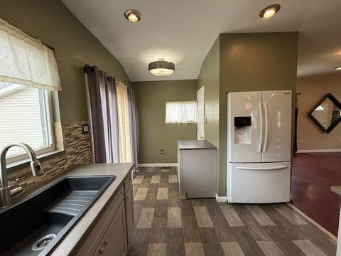 Tiny photo for 111 E Peach Street, Centralia, IL 62801 (MLS # 12603898)
