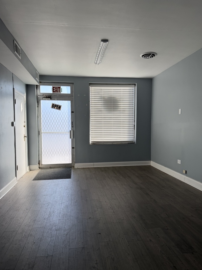 5712 S Harlem Avenue