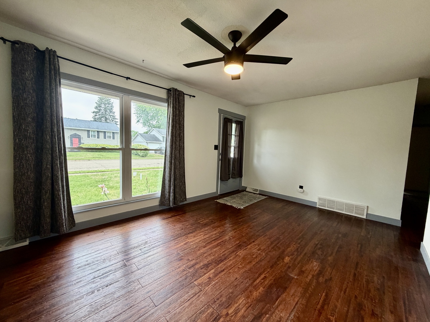 1612 Middle Road