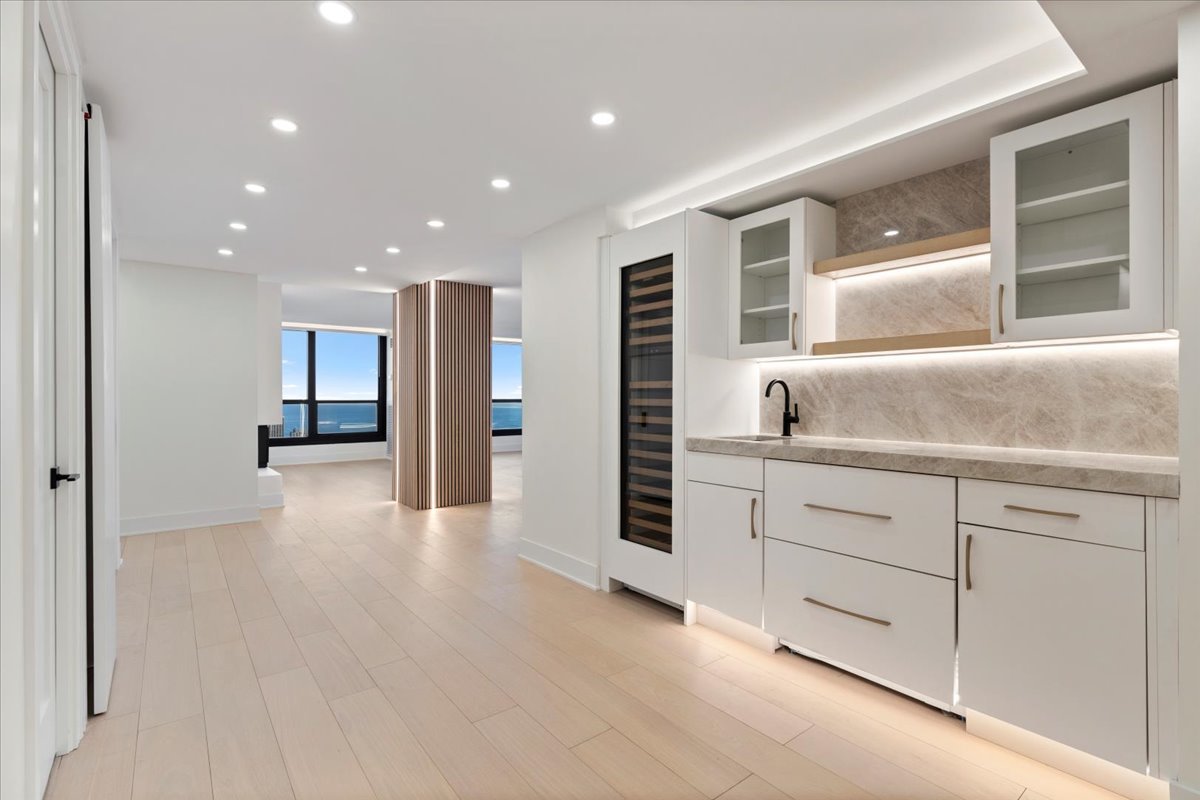 1030 N State Street 52EFG