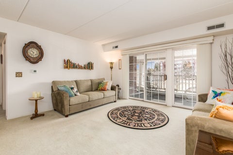 Tiny photo for 7031 W Touhy Avenue #201, Niles, IL 60714 (MLS # 12634280)