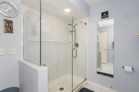 Tiny photo for 7031 W Touhy Avenue #201, Niles, IL 60714 (MLS # 12634280)