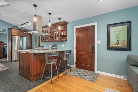 Tiny photo for 30408 N Oak Grove Avenue, Libertyville, IL 60048 (MLS # 12478364)