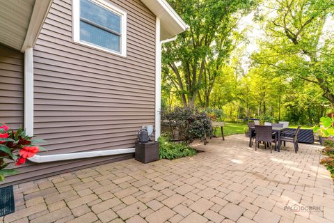 Tiny photo for 30408 N Oak Grove Avenue, Libertyville, IL 60048 (MLS # 12478364)