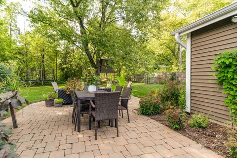 Tiny photo for 30408 N Oak Grove Avenue, Libertyville, IL 60048 (MLS # 12478364)