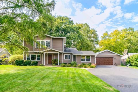 Photo of 30408 N Oak Grove Avenue, Libertyville, IL 60048 (MLS # 12478364)