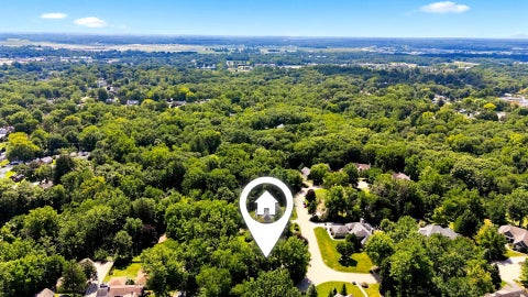 Tiny photo for 2700 11th Street Court, Moline, IL 61265 (MLS # 12743154)