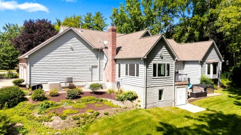 Tiny photo for 2700 11th Street Court, Moline, IL 61265 (MLS # 12743154)