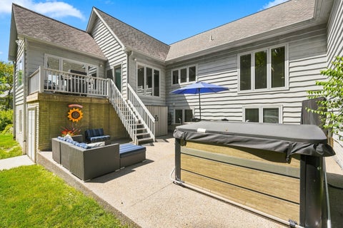 Tiny photo for 2700 11th Street Court, Moline, IL 61265 (MLS # 12743154)