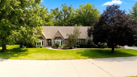 Tiny photo for 2700 11th Street Court, Moline, IL 61265 (MLS # 12743154)