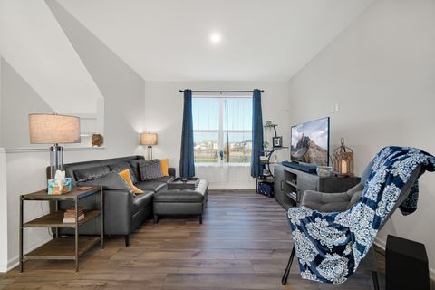 Tiny photo for 1015 Atterberg Road, South Elgin, IL 60177 (MLS # 12515585)