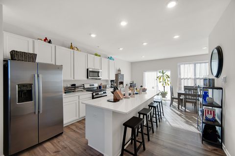 Tiny photo for 1015 Atterberg Road, South Elgin, IL 60177 (MLS # 12515585)