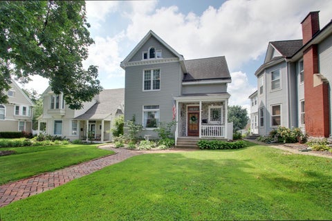 Tiny photo for 1632 Kentucky Street, Quincy, IL 62301 (MLS # 12699522)