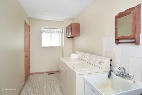 Tiny photo for 1561 Cumberland Parkway, Algonquin, IL 60102 (MLS # 12498844)