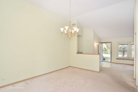 Tiny photo for 1561 Cumberland Parkway, Algonquin, IL 60102 (MLS # 12498844)