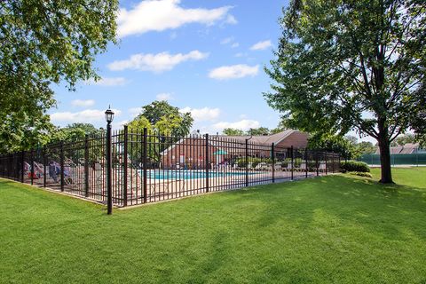 Tiny photo for 109 Rob Roy Lane #C, Prospect Heights, IL 60070 (MLS # 12513735)