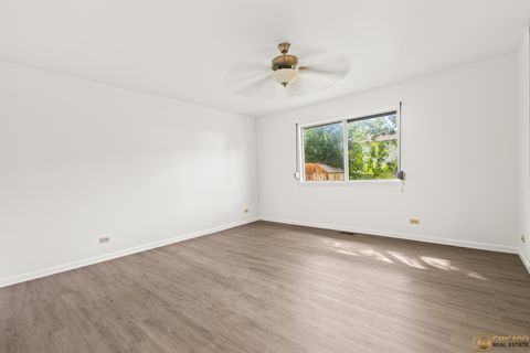 Tiny photo for 142 Cloverleaf Road, Matteson, IL 60443 (MLS # 12453140)