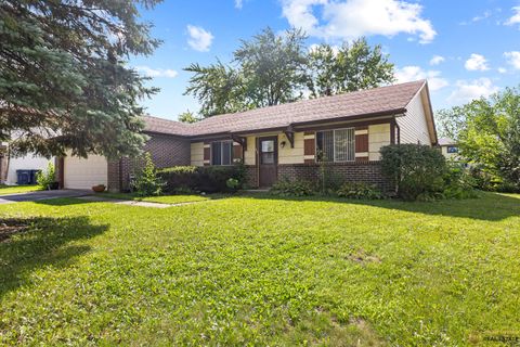 Photo of 142 Cloverleaf Road, Matteson, IL 60443 (MLS # 12453140)