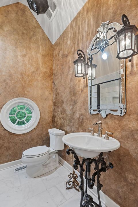 Tiny photo for 1110 Fox Glen Drive, St. Charles, IL 60174 (MLS # 12632004)