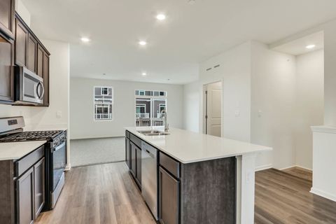 Tiny photo for 569 yosemite Way, Mundelein, IL 60060 (MLS # 12475254)