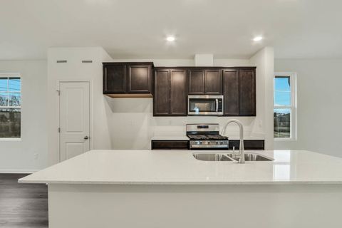 Tiny photo for 569 yosemite Way, Mundelein, IL 60060 (MLS # 12475254)