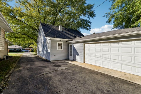 Tiny photo for 3923 N Adams Street, Westmont, IL 60559 (MLS # 12792550)