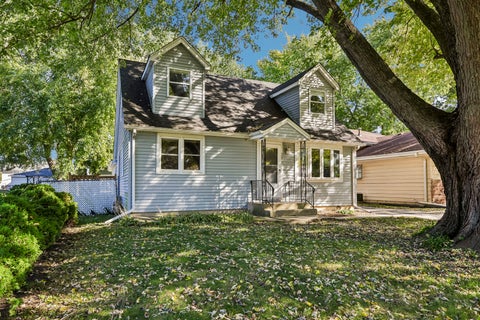 Tiny photo for 3923 N Adams Street, Westmont, IL 60559 (MLS # 12792550)