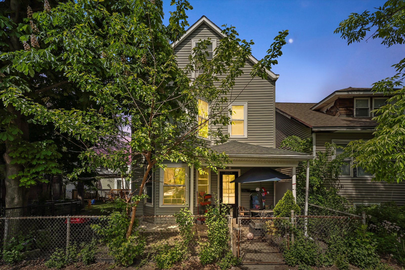 3322-24 N Kostner Avenue