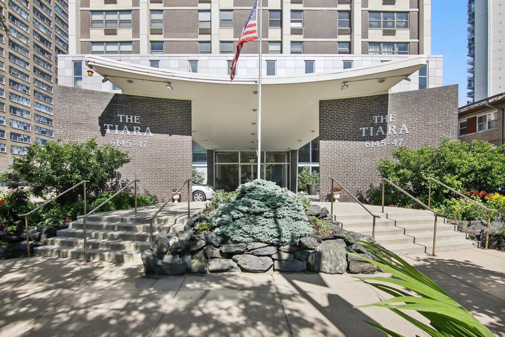 6145 N Sheridan Road 8D