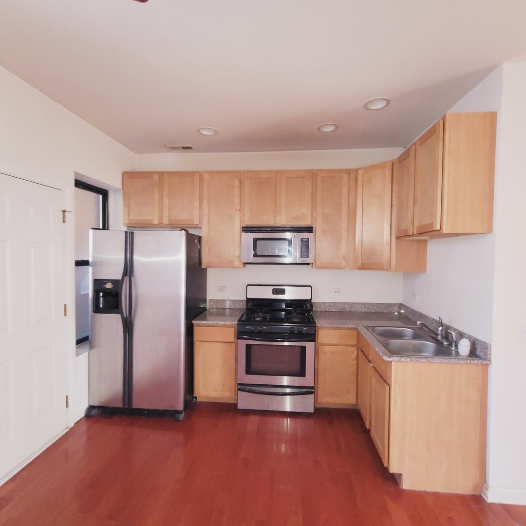 346 E 41st Street 2