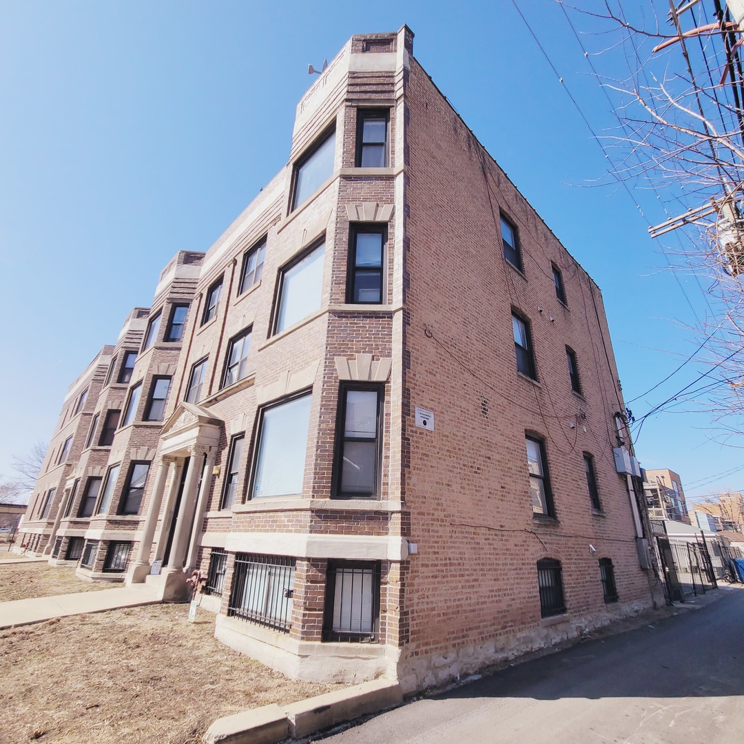 346 E 41st Street 2