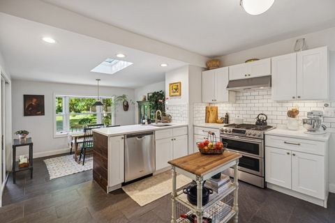 Tiny photo for 342 Richmond Lane, Lakewood, IL 60014 (MLS # 12509900)