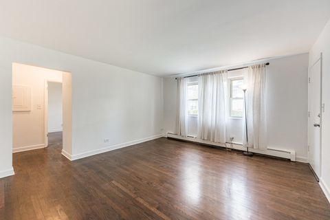 Tiny photo for 1709 W Estes Avenue #1S, Chicago, IL 60626 (MLS # 12359307)