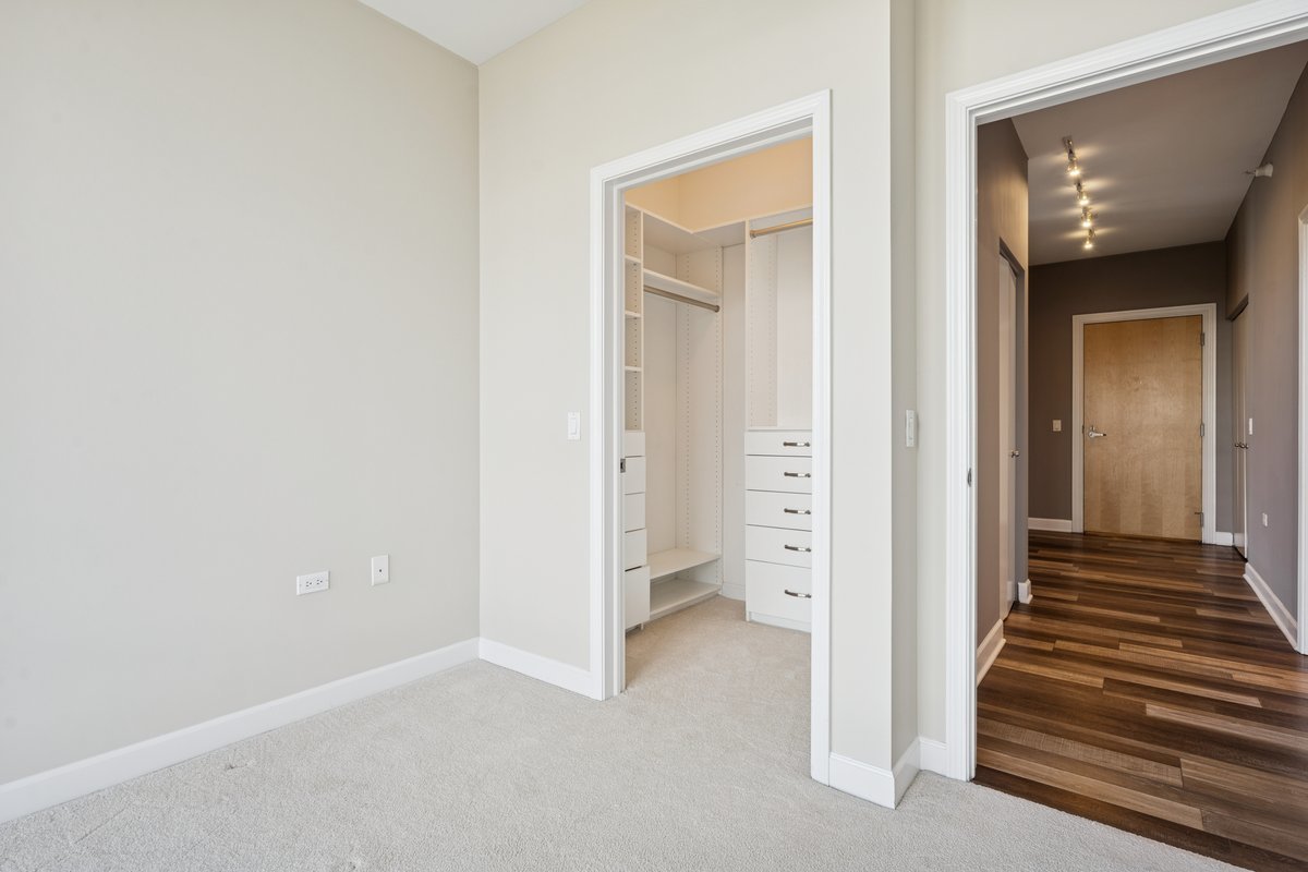 Chicago, Illinois 60616, United States, 3 Bedrooms Bedrooms, ,2 BathroomsBathrooms,Residential,Active,234564