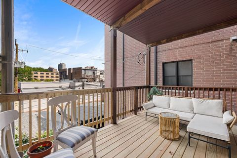 Tiny photo for 3551 N Reta Avenue #2, Chicago, IL 60657 (MLS # 12689754)
