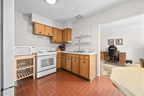 Tiny photo for 132 N Ashbury Avenue, Bolingbrook, IL 60440 (MLS # 12450742)