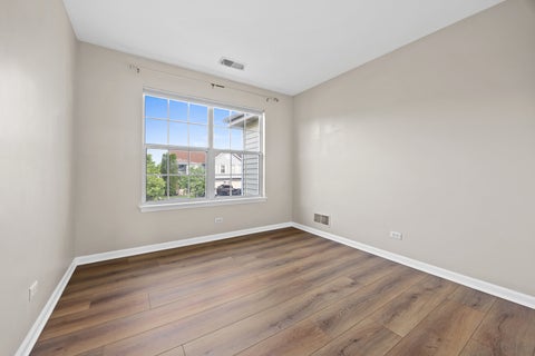 Tiny photo for 74 Seton Creek Drive, Oswego, IL 60543 (MLS # 12687752)