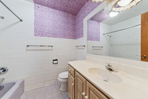 Tiny photo for 626 Burdette Avenue, Glendale Heights, IL 60139 (MLS # 12550171)