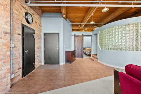 Tiny photo for 913 W Van Buren Street #4A, Chicago, IL 60607 (MLS # 12549099)