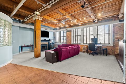 Tiny photo for 913 W Van Buren Street #4A, Chicago, IL 60607 (MLS # 12549099)