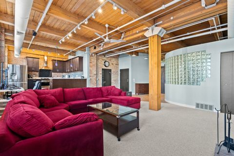 Tiny photo for 913 W Van Buren Street #4A, Chicago, IL 60607 (MLS # 12549099)