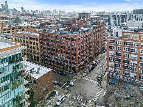 Tiny photo for 913 W Van Buren Street #4A, Chicago, IL 60607 (MLS # 12549099)