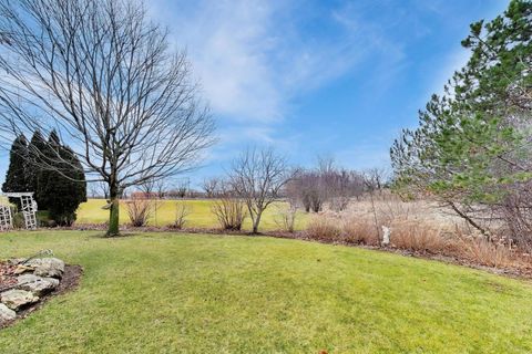 Tiny photo for 5355 Galloway Drive, Hoffman Estates, IL 60192 (MLS # 12588476)