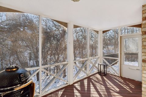 Tiny photo for 600 Crosswind Lane, Lindenhurst, IL 60046 (MLS # 12529479)