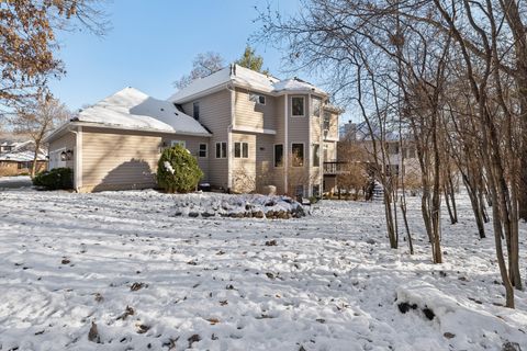 Tiny photo for 600 Crosswind Lane, Lindenhurst, IL 60046 (MLS # 12529479)