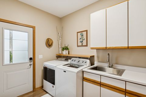 Tiny photo for 600 Crosswind Lane, Lindenhurst, IL 60046 (MLS # 12529479)