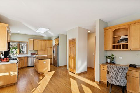 Tiny photo for 600 Crosswind Lane, Lindenhurst, IL 60046 (MLS # 12529479)